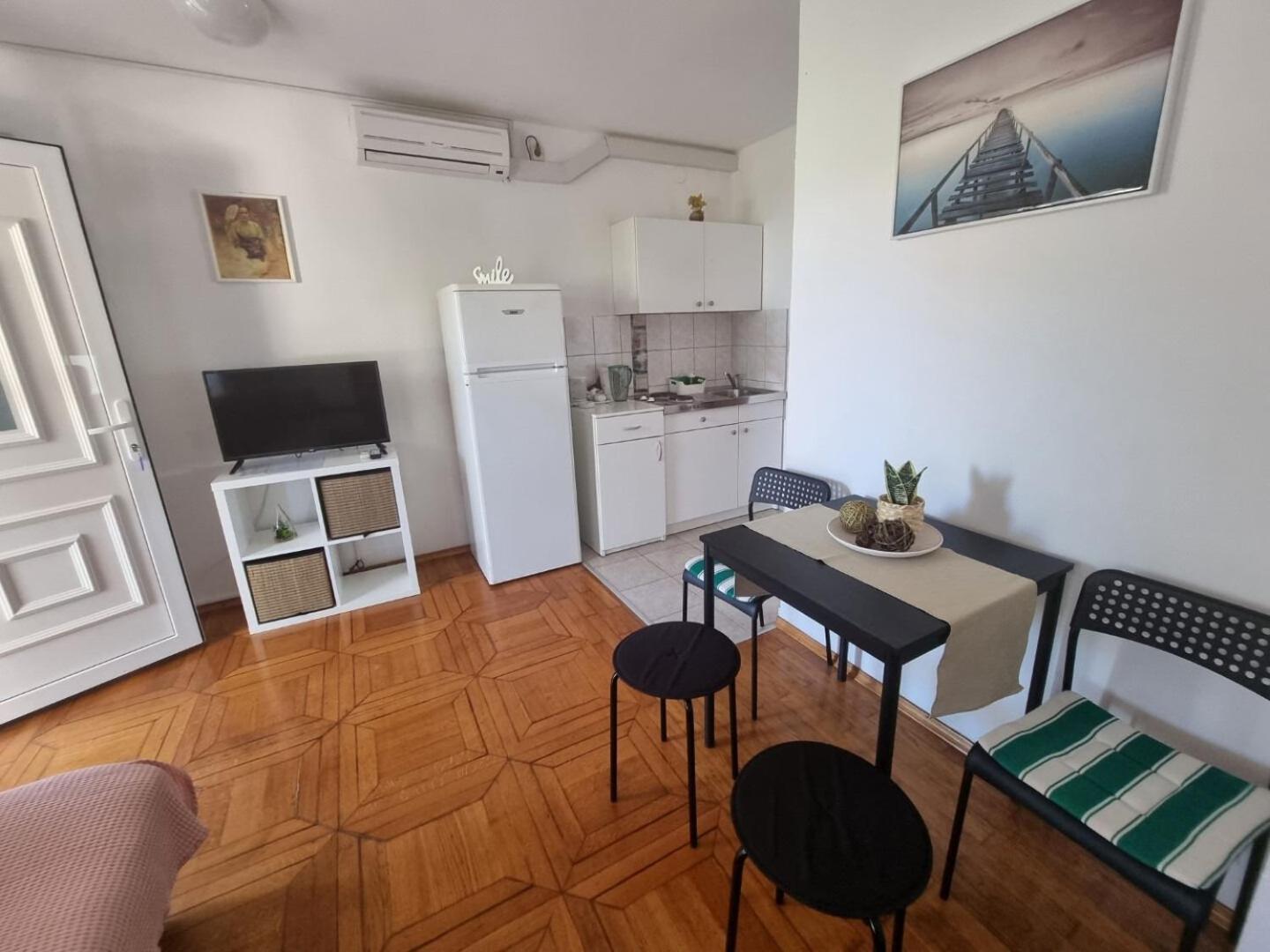 Apartments Rising Sun Vir Ngoại thất bức ảnh