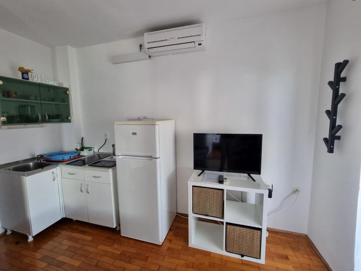 Apartments Rising Sun Vir Ngoại thất bức ảnh