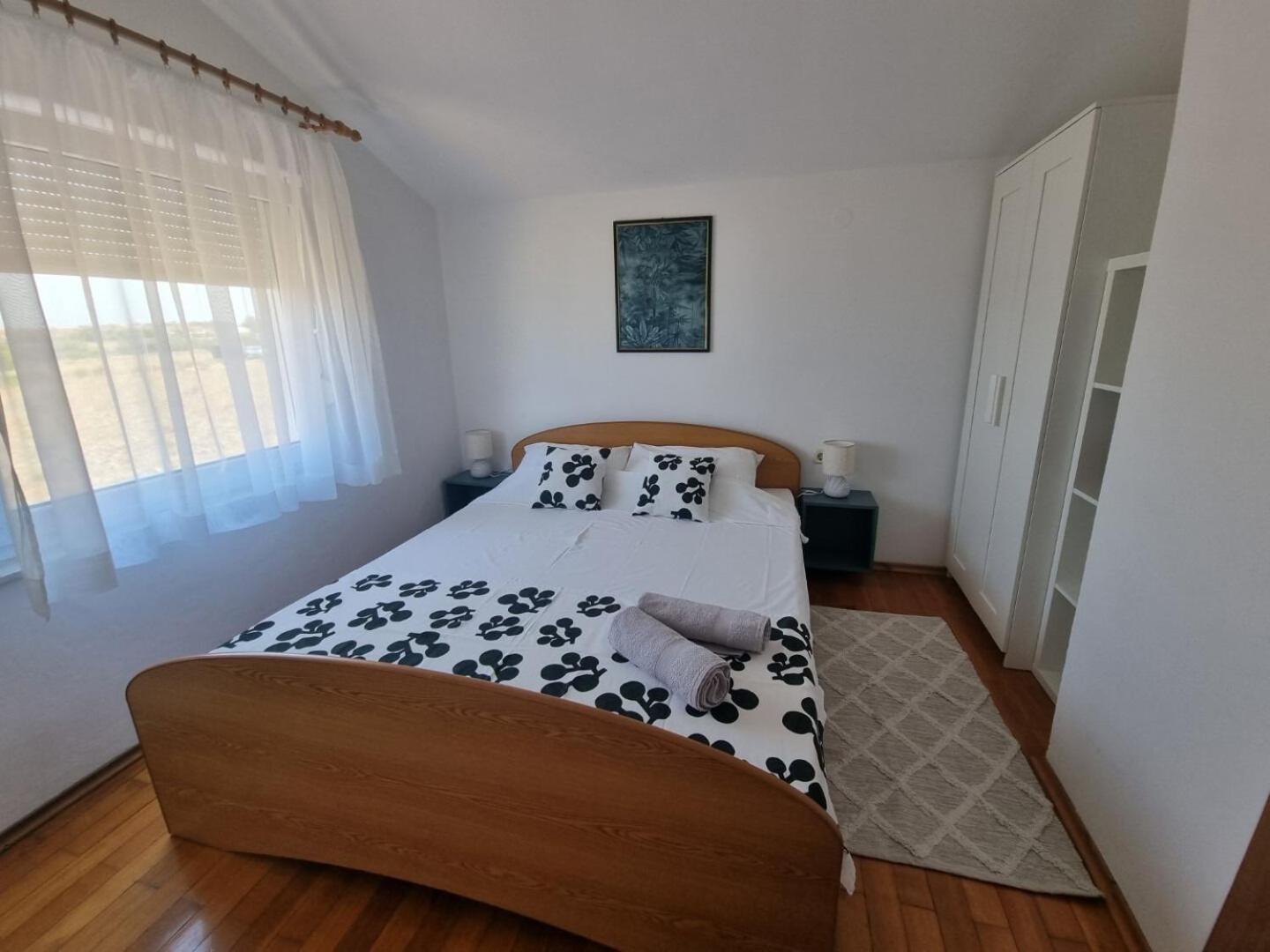 Apartments Rising Sun Vir Ngoại thất bức ảnh